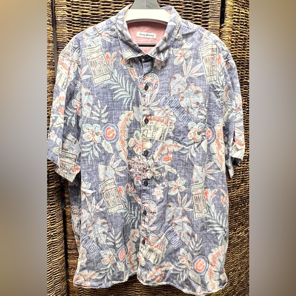 Tommy Bahama x Cubs Official MLB, Men’s Button Up shirt- XXXL‎